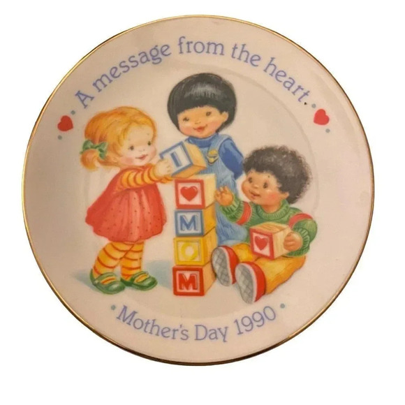 Perfect Gift Porcelain Mini 5" Decorative Plate 22K Gold Trim Avon Mother's Day - Picture 1 of 10